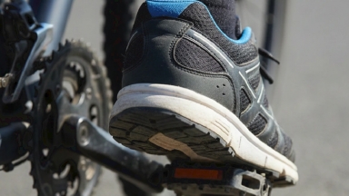 3 sai lầm khi đạp xe làm dễ dính chấn thương đầu gối và lưng