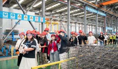 Đi học mà như “check-in” bản đồ thế giới: Gen Z đang hội nhập theo cách rất riêng