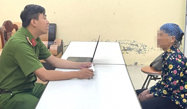 Nhận cuộc điện thoại lạ, người phụ nữ 65 tuổi suýt mất gần 700 triệu tiền gửi tiết kiệm