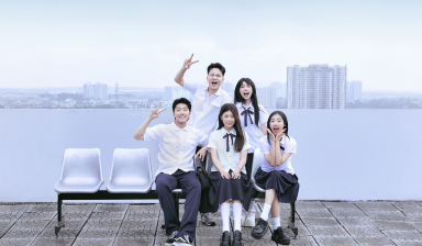 PiaLinh “lột xác” với bản Pop Rock thanh xuân học đường - “Chúc Phúc”