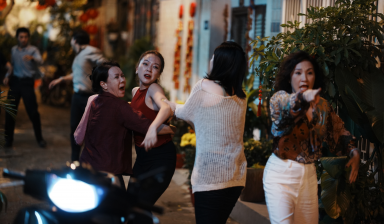 Việt Hương nhục nhã khi Băng Di bị “đánh ghen”