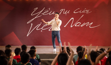MV “Yêu nụ cười Việt Nam”, lời chào của Hoàng Bách tới người Việt khắp nơi