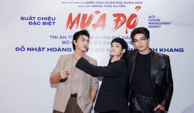 Bộ ba Mưa Đỏ xúc động ngày cuối phim ra rạp “Điểm tựa của chúng tôi là khán giả”