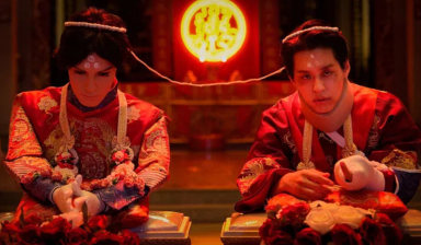 Review Cưới Ma Giải Hạn (The Red Envelope): Bản remake Thái vượt mong đợi với thông điệp LGBTQ+ và lịch chiếu tại Việt Nam