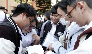 Một trường đại học công lập lấy điểm sàn thấp kỷ lục