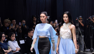Hoa hậu Phương Linh và Á hậu Đỗ Cẩm Ly cùng đảm nhận vai trò vedette tại Tech-shion show