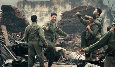 Khán giả bình phim Việt: Đừng so sánh ‘Mưa đỏ’ với phim của Trấn Thành, Lý Hải