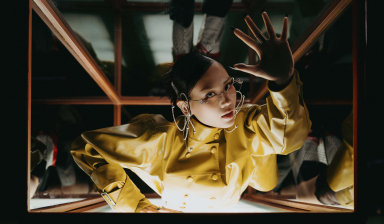 Mai Phương chính thức debut làm ca sĩ với album song ngữ, kết hợp cùng 4 nghệ sĩ quốc tế