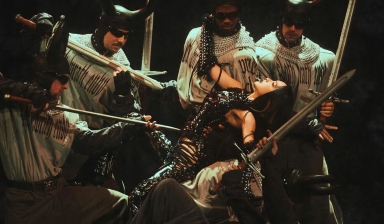 Concert 760 tỉ đồng của Thái Y Lâm bị khiếu nại vì lý do tâm linh