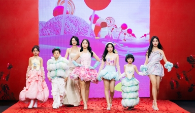 Con gái siêu mẫu Xuân Lan cùng dàn mẫu nhí đốn tim khán giả trong loạt thiết kế ngọt ngào “Holiday Pastel Dream”