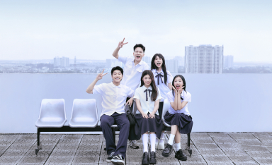 PiaLinh “lột xác” với bản Pop Rock thanh xuân học đường - “Chúc Phúc”
