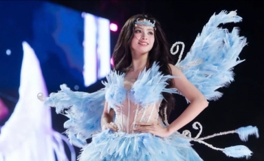 Hoa hậu Tiểu Vy xin lỗi sau tranh cãi liên quan đến sự kiện có logo ứng dụng cá cược