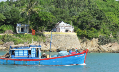 Sa Huỳnh lung linh trong nắng hạ