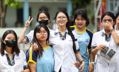 Dự báo điểm chuẩn 2025: Ngành nào sẽ tăng, ngành nào giảm?