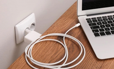 Những thói quen xấu đang phá hủy pin laptop