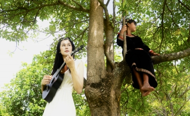 'Nàng thơ' Cinematic Phúc Anh mắt MV “Ta từ đâu tới”: Khi triết lý trưởng thành được kể bằng ngôn ngữ trẻ thơ