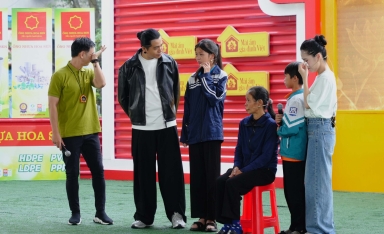 Thành Trung không kìm được nước mắt trước câu hỏi xé lòng của bé gái mồ côi: “Mẹ có thể về nuôi con không?”