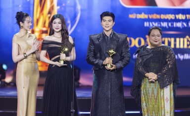 Hoa hậu Thiên Ân vấp té ngay trên sân khấu nhận giải, hành động lịch thiệp của Steven Nguyễn gây chú ý