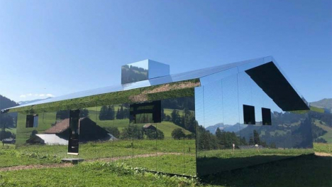 Kiến trúc nhà gương đẹp như tranh, netizen cảm thán: 'Nhìn ảo thật đấy!'