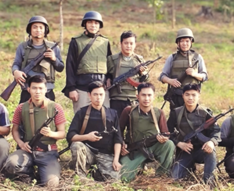 Câu chuyện của Trung tướng Mai Hoàng và mẹ được kể lại trong Chiến Sĩ Quả Cảm đã truyền cảm hứng cho giới trẻ