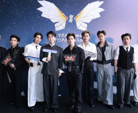 Top 11 'Tân binh toàn năng' khoe giọng hát live nội lực tại fanmeeting, hàng trăm khán giả hú hét