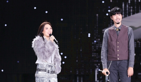 Liveshow Mỹ Tâm: Đen Vâu bất ngờ xin lỗi vì lùm xùm 'Nuôi em'