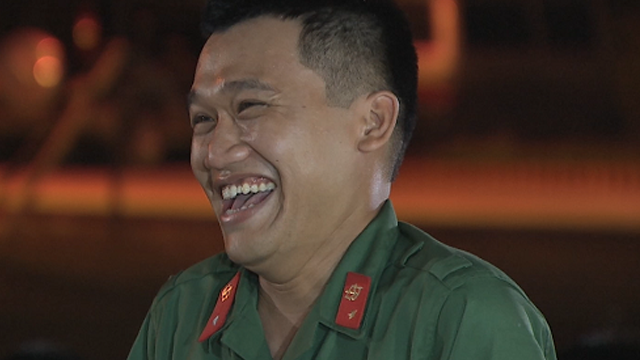 Cười lộn ruột khi nghe 'Mr Cần Trô' Xuân Nghị phổ nhạc quân đội bằng giọng Quảng Nam