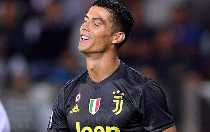 HLV Juventus: Ronaldo khó chịu vì mất giải cầu thủ hay nhất châu Âu