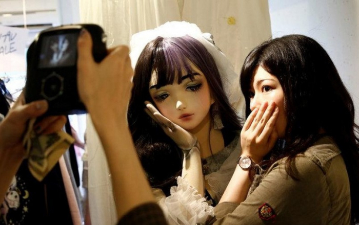 Người mẫu 'búp bê sống' đầu tiên ở Nhật Bản