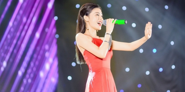 Quán quân The Voice 2018 - Ngọc Ánh khiến fan tan chảy khi hát lại bản hit 'triệu view' đầu đời