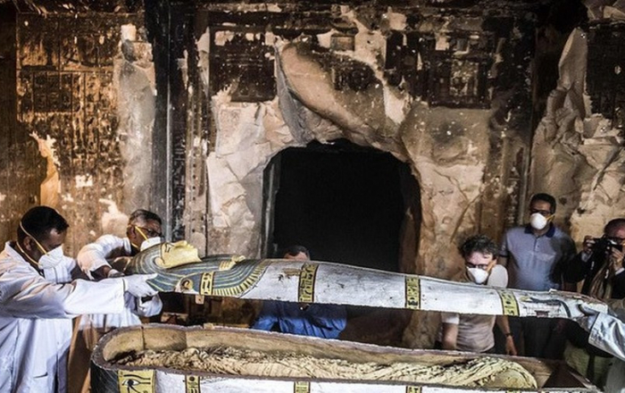 Ai Cập mở nắp quan tài 3.000 năm, xác ướp vẫn còn nguyên vẹn