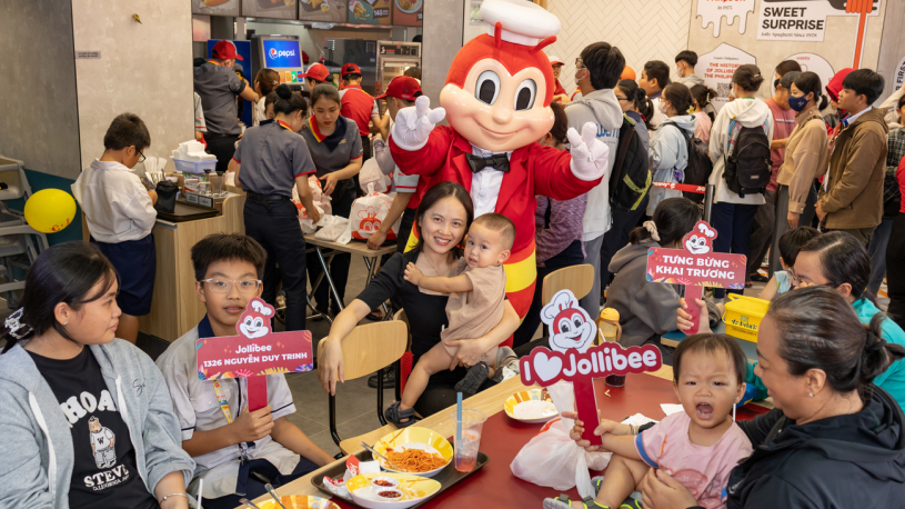 Jollibee Việt Nam - 2 thập kỷ lan tỏa niềm vui đến hàng triệu khách hàng