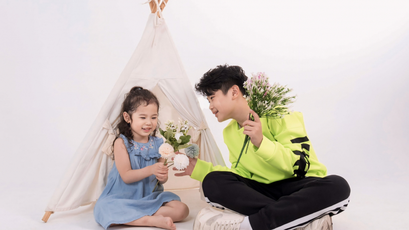 Diễn viên - Ảo thuật gia Bảo Long lần đầu tiết lộ về gia đình và câu chuyện đầy xúc động
