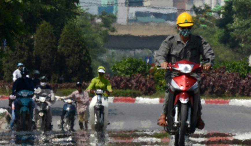 Lý do vì sao trong những ngày nắng nóng chúng ta thường thấy vũng nước trước mặt?