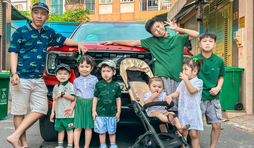 Người mẹ trẻ U.35 sinh 7 con: Mỗi tháng tốn hơn 100 triệu tiền học và bỉm sữa