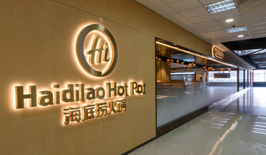 Người phụ nữ khẳng định bị điện giật khi lấy nước chấm tại Haidilao, nhà hàng có phản hồi gây chú ý