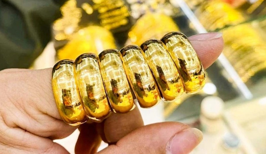 Giá vàng trong nước hôm nay 25/4/2025 tiếp tục tăng, cao hơn thế giới gần 16 triệu đồng
