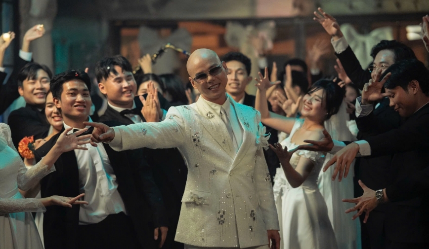 Không nói về khởi đầu, Phan Đinh Tùng chọn hát về sự đồng hành trong 'Thành Đôi'