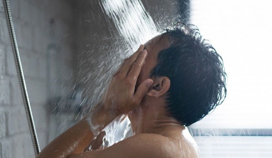 Vì sao đột quỵ thường xảy ra trong khi tắm?
