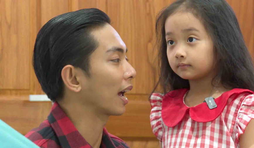 ‘Mẹ vắng nhà ba là siêu nhân' tập 7: Phan Hiển lần đầu ‘căng như dây đàn' khiến Kubi bật khóc nức nở