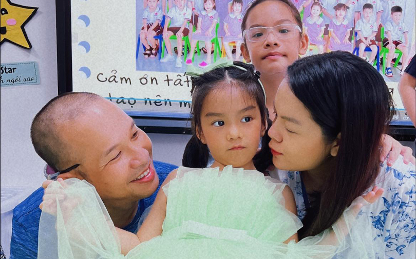 Phạm Quỳnh Anh lần đầu lộ diện bên chồng cũ hậu sinh con với tình mới, gia đình hoà thận ai cũng ngưỡng mộ