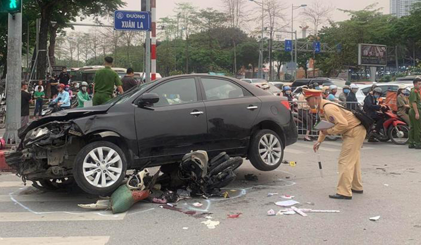 Diễn biến mới trong vụ ô tô tông 17 xe máy tại Hà Nội: Khởi tố và bắt tạm giam ra sao?