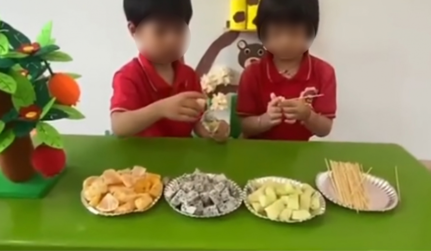 Cô giáo gửi clip cho phụ huynh quên tắt tiếng, vạch trần sự thật đằng sau video ghép nhạc đáng yêu ở trường mẫu giáo