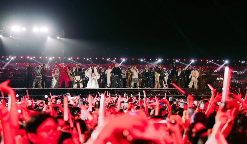 Concert Anh Trai Vượt Ngàn Chông Gai Day 7 bùng nổ: BB Trần hoá cô dâu, SOOBIN tẽn tẽn đáng yêu hết mức