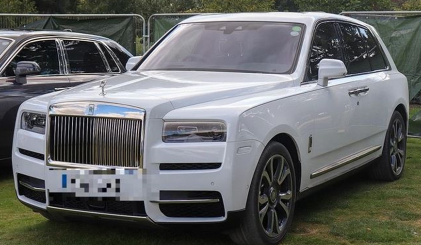 Chiếc Rolls-Royce hơn 40 tỷ bị bỏ quên ở cảng Hải Phòng, gần 1 năm chưa ai đến nhận chủ