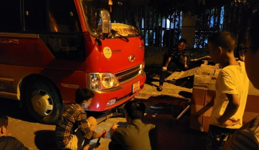 Vụ cháu bé 5 tuổi bị bỏ quên trên xe: Giáo viên phát hiện vắng học sinh nhưng không thông báo cho gia đình