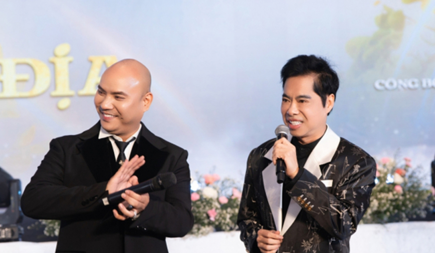 Danh ca Ngọc Sơn trổ tài nói tiếng Thái, song ca với A Tuân tại Thái Lan