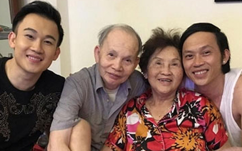 Bố ruột của NSUT Hoài Linh qua đời, sao Việt đồng loạt gửi lời chia buồn