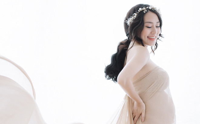 Hotmom Hạ Băng khoe đường cong gợi cảm và nhan sắc quyến rũ khi mang thai ở tháng thứ 7