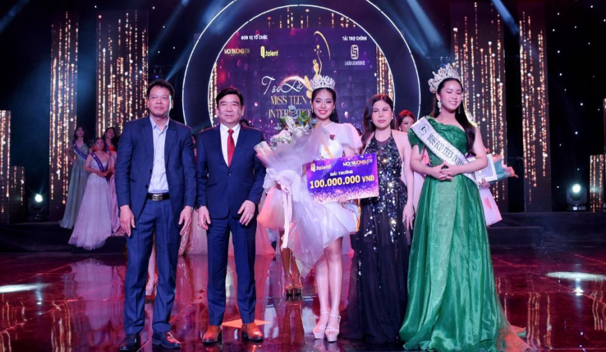 Ngô Ngọc Gia Hân đăng quang Miss Teen International Việt Nam 2021